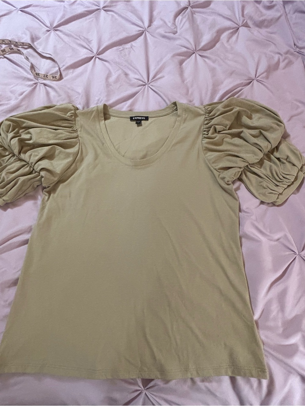 Express Women's Puff Sleeve Tee in Sage